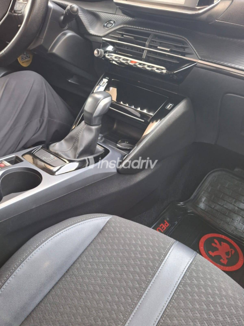 Peugeot 2008 2021 White Automatic Used for Sale in Cairo - 7