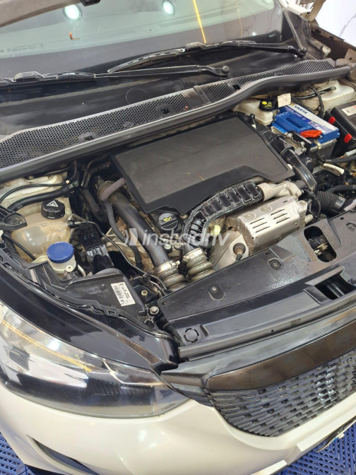 Peugeot 2008 2021 White Automatic Used for Sale in Cairo - 10