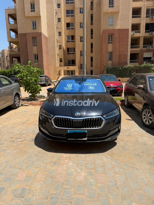 سكودا اوكتافيا A8 2023 أسود أوتوماتيك مستعملة للبيع في الجيزة - 1