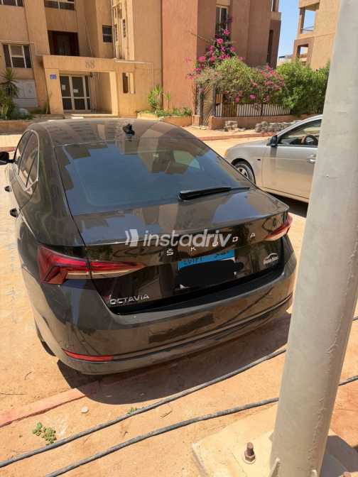 سكودا اوكتافيا A8 2023 أسود أوتوماتيك مستعملة للبيع في الجيزة - 2