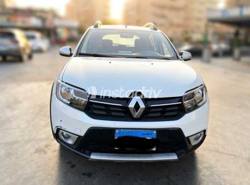 رينو سانديرو  ( ستيب  واى ) 2022 أبيض أوتوماتيك مستعملة للبيع في القاهرة - 4