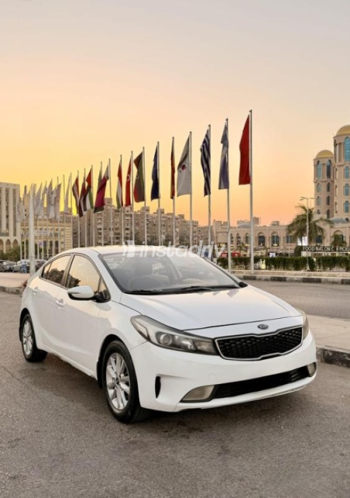 Kia Cerato 2017 White Automatic Used for Sale in Nasr city - 4