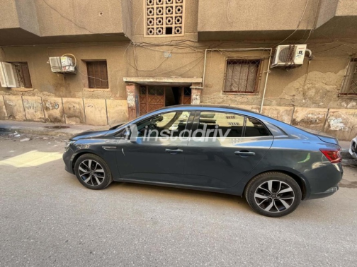 رينو ميجان 2020 رمادي أوتوماتيك مستعملة للبيع في طنطا - 3