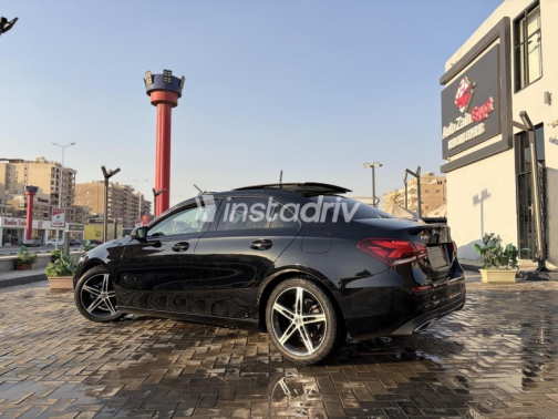 مرسيدس A 180 2021 أسود أوتوماتيك مستعملة للبيع في القاهرة - 3