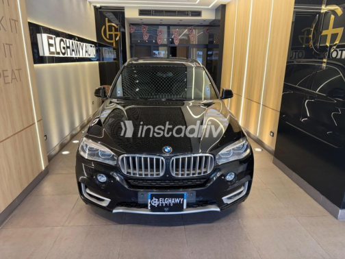 بي ام دبليو X5 2018 أسود أوتوماتيك مستعملة للبيع في الإسكندرية - 6