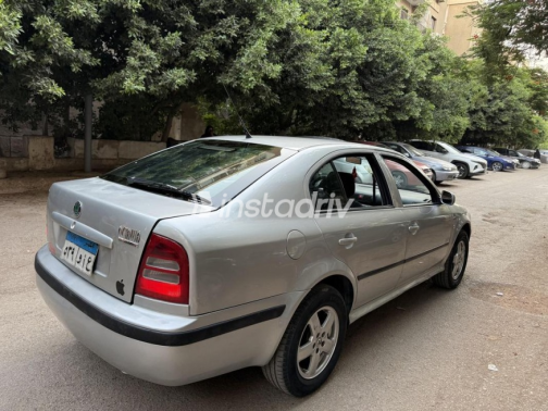 سكودا اوكتافيا 2001 فضي أوتوماتيك مستعملة للبيع في المعادى - 6