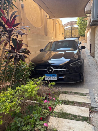 مرسيدس C 180 2023 أسود أوتوماتيك مستعملة للبيع في الجيزة