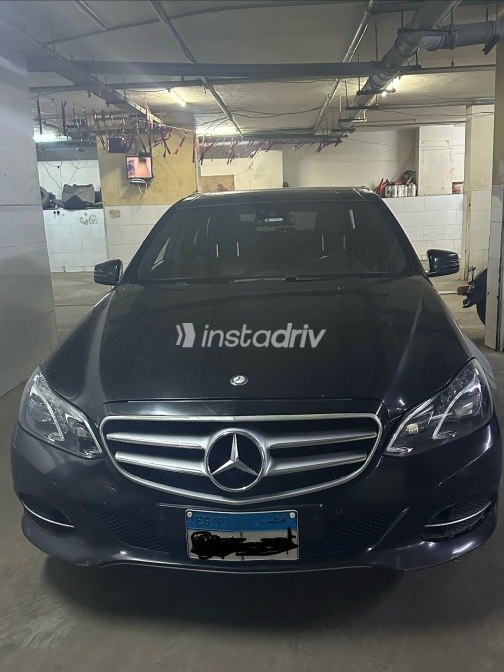 مرسيدس E 350 2014 أسود أوتوماتيك مستعملة للبيع في القاهرة - 3