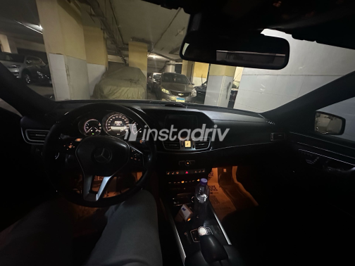 مرسيدس E 350 2014 أسود أوتوماتيك مستعملة للبيع في القاهرة - 4