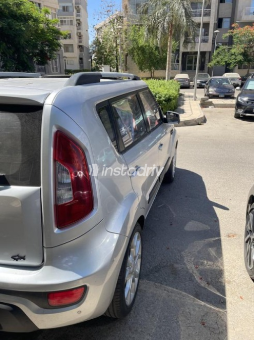Kia Soul 2013 Silver Automatic Used for Sale in Mansoura - 3