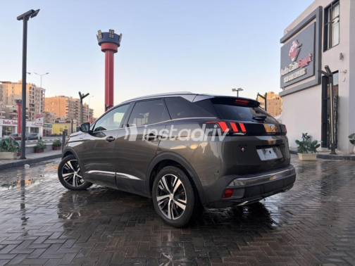 Peugeot 3008 2019 White Automatic Used for Sale in Greater Cairo ( Cairo + Giza) - 5