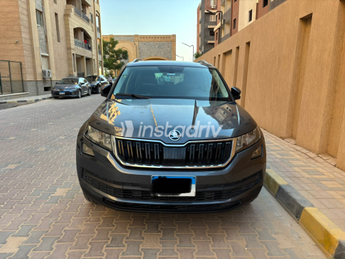 سكودا كودياك 2019 رمادي غامق أوتوماتيك مستعملة للبيع في الجيزة - 3