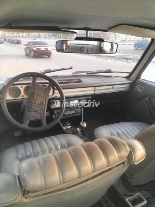 بيجو 504 1977 سماوي يدوي مستعملة للبيع في المعادى - 3