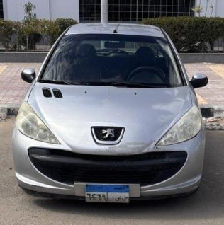 بيجو 206 2013 فضي يدوي مستعملة للبيع في الإسكندرية