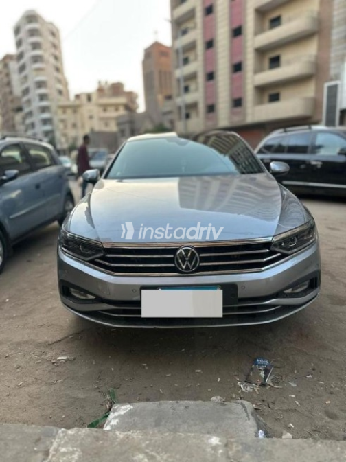 فولكس فاغن باسات 2023 أبيض أوتوماتيك مستعملة للبيع في القاهرة الكبرى ( القاهرة - الجيزة) - 1