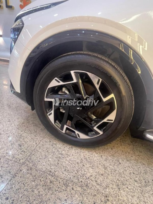 Kia Sportage 2024 White Automatic Used for Sale in Tanta - 5