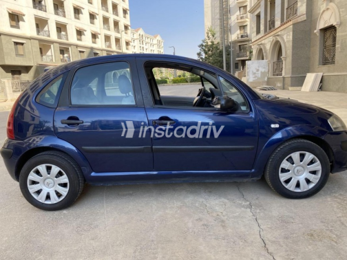 سيتروين C3 2003 أزرق غامق يدوي مستعملة للبيع في القاهرة - 2