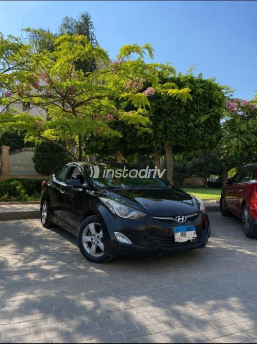 Hyundai Elantra 2012 Black Automatic Used for Sale in Shubra al-Khaimah - 6
