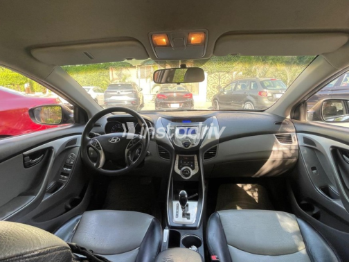 Hyundai Elantra 2012 Black Automatic Used for Sale in Shubra al-Khaimah - 8