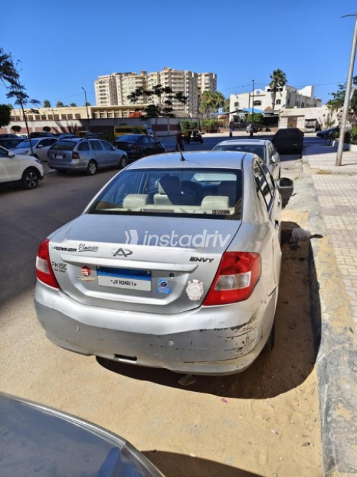 شيرى انفى 2013 فضي يدوي مستعملة للبيع في الإسكندرية - 2