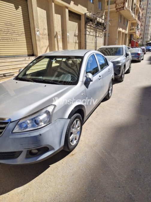 شيرى انفى 2013 فضي يدوي مستعملة للبيع في الإسكندرية - 3
