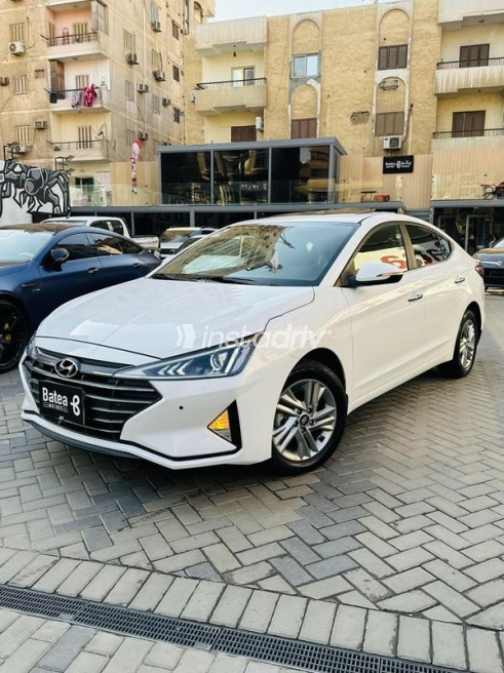 Hyundai Elantra 2026 White Automatic Used for Sale in Nasr city - 3