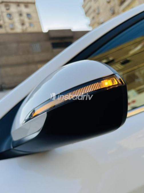 Hyundai Elantra 2026 White Automatic Used for Sale in Nasr city - 4