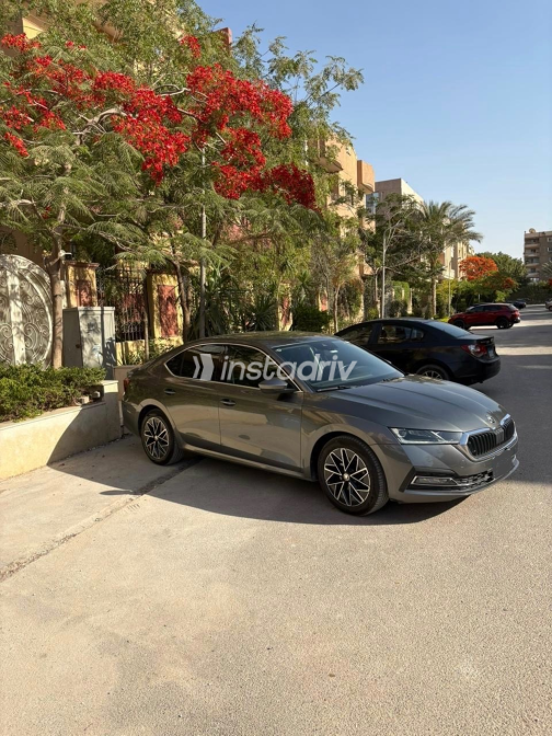 سكودا اوكتافيا 2023 رمادي أوتوماتيك مستعملة للبيع في الجيزة - 4