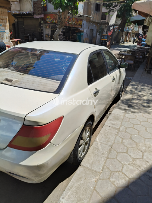 بى واى دى‬ F3 2014 أبيض يدوي مستعملة للبيع في القاهرة - 4