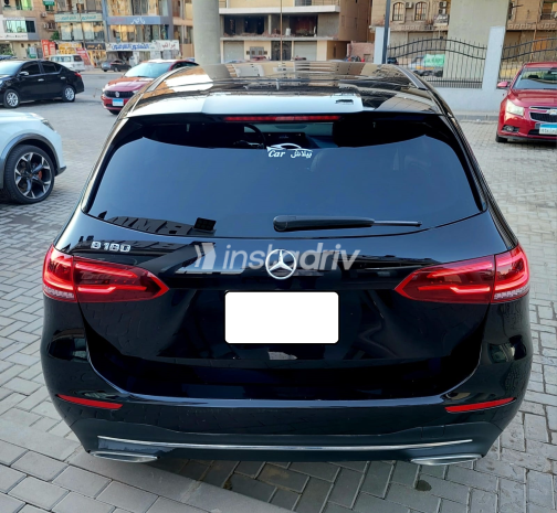 مرسيدس B 180 2021 أسود أوتوماتيك مستعملة للبيع في مدينة نصر - 7