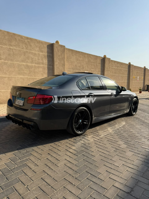 BMW 520 2017 Gray Automatic Used for Sale in Cairo - 2