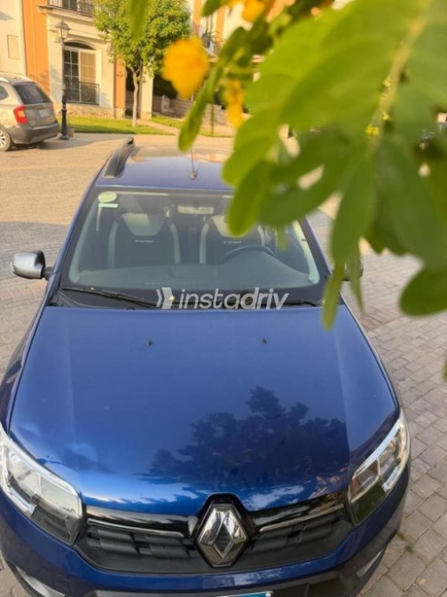 Renault Sandero Step Way 2022 White Automatic Used for Sale in Greater Cairo ( Cairo + Giza) - 4