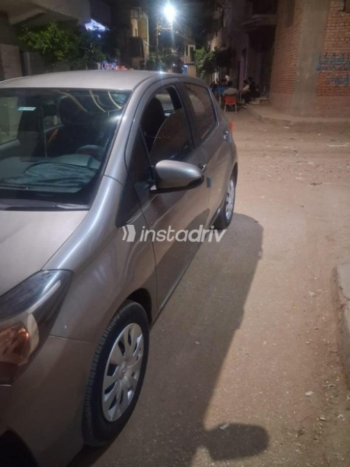 Toyota Yaris 2016 Dark Gray Automatic Used for Sale in Banha - 3