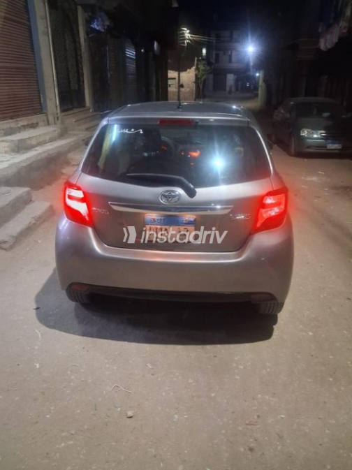 Toyota Yaris 2016 Dark Gray Automatic Used for Sale in Banha - 4