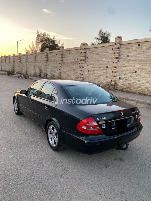 مرسيدس E 200 2004 أسود أوتوماتيك مستعملة للبيع في بورسعيد - 3