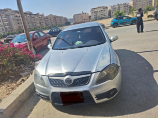 بريليانس FRV 2013 فضي أوتوماتيك مستعملة للبيع في القاهرة