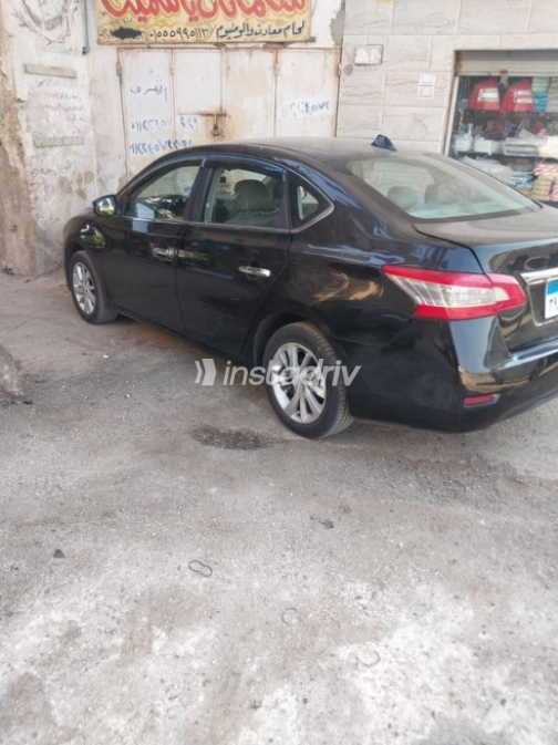 Nissan Sentra 2017 Black Automatic Used for Sale in El Katameya - 2