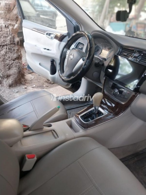 Nissan Sentra 2017 Black Automatic Used for Sale in El Katameya - 6
