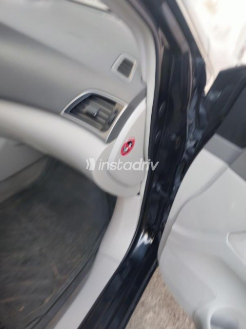 Nissan Sentra 2017 Black Automatic Used for Sale in El Katameya - 7
