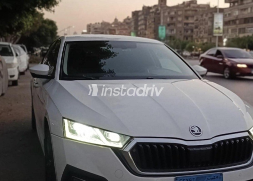 سكودا اوكتافيا A8 2021 أبيض أوتوماتيك مستعملة للبيع في 6 أكتوبر - 6