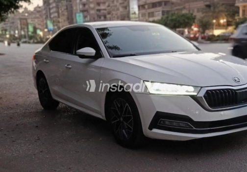 سكودا اوكتافيا A8 2021 أبيض أوتوماتيك مستعملة للبيع في 6 أكتوبر - 7