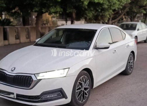 سكودا اوكتافيا A8 2021 أبيض أوتوماتيك مستعملة للبيع في 6 أكتوبر - 10