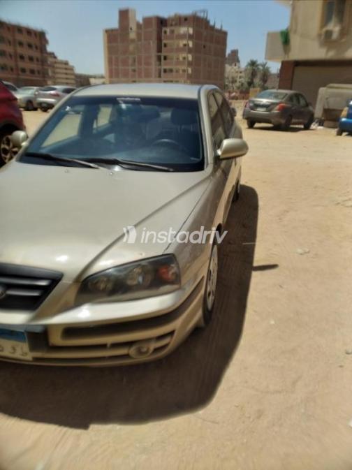 Hyundai Elantra 2006 Bronze Automatic Used for Sale in Cairo - 3