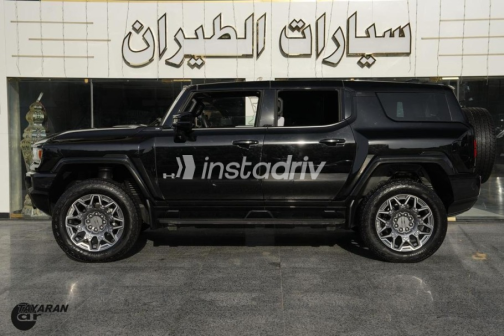 جى ام سى هامر اى فى 2025 أسود أوتوماتيك مستعملة للبيع في القاهرة - 3