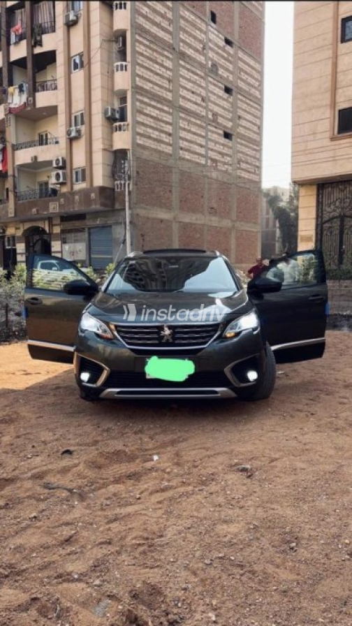 بيجو 5008 2020 زيتي أوتوماتيك مستعملة للبيع في الزقازيق - 1