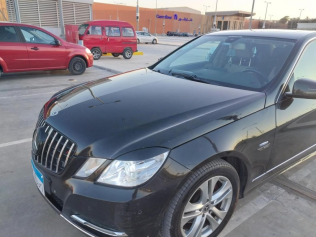 مرسيدس E 250 2011 أسود أوتوماتيك مستعملة للبيع في مدينة الشيخ زايد