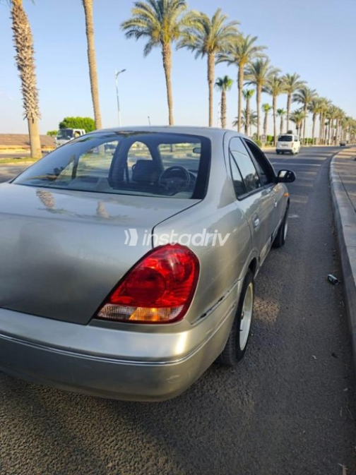 نيسان صنى 2007 ذهبي يدوي مستعملة للبيع في عين شمس - 2