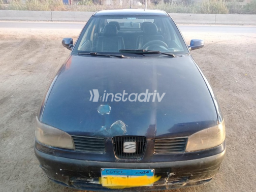 Seat Cordoba 2001 Dark Blue Manual Used for Sale in Mit Ghamr - 1