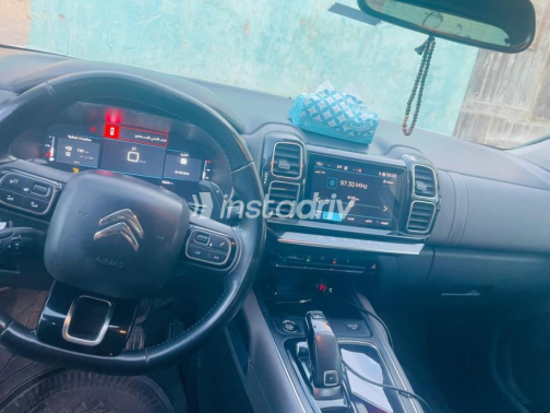 سيتروين C5 2021 أبيض أوتوماتيك مستعملة للبيع في رأس غارب - 8