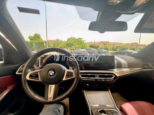 بي ام دبليو 320 2024 أسود أوتوماتيك مستعملة للبيع في القاهرة - 2